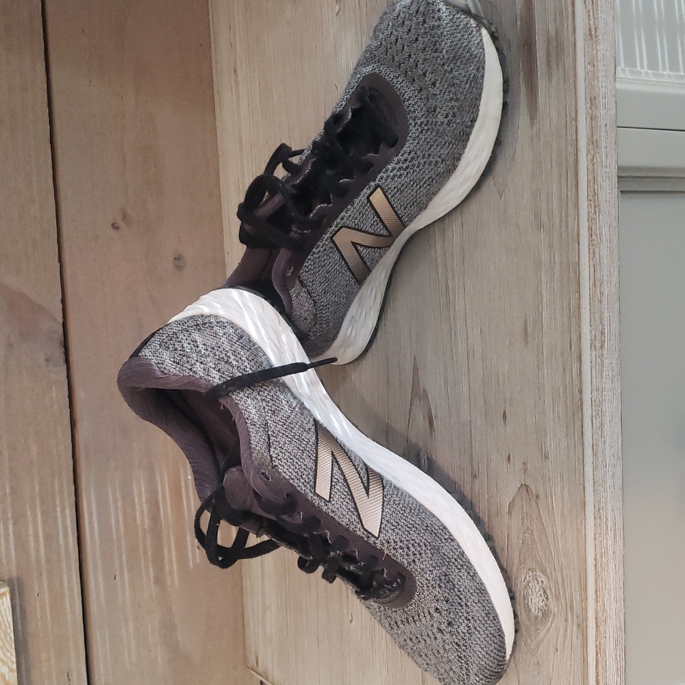 New Balance Gray and Black Atheltic Shoes - Picture 5 of 5